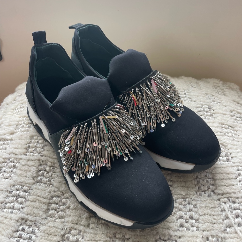 Stylish Black Women's Shoes with Beaded Detail